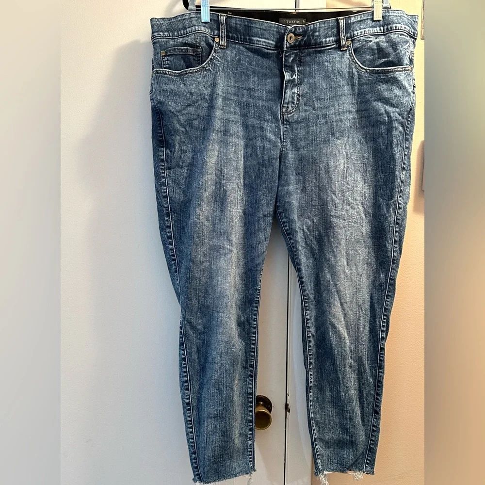 Torrid bombshell skinny jeans